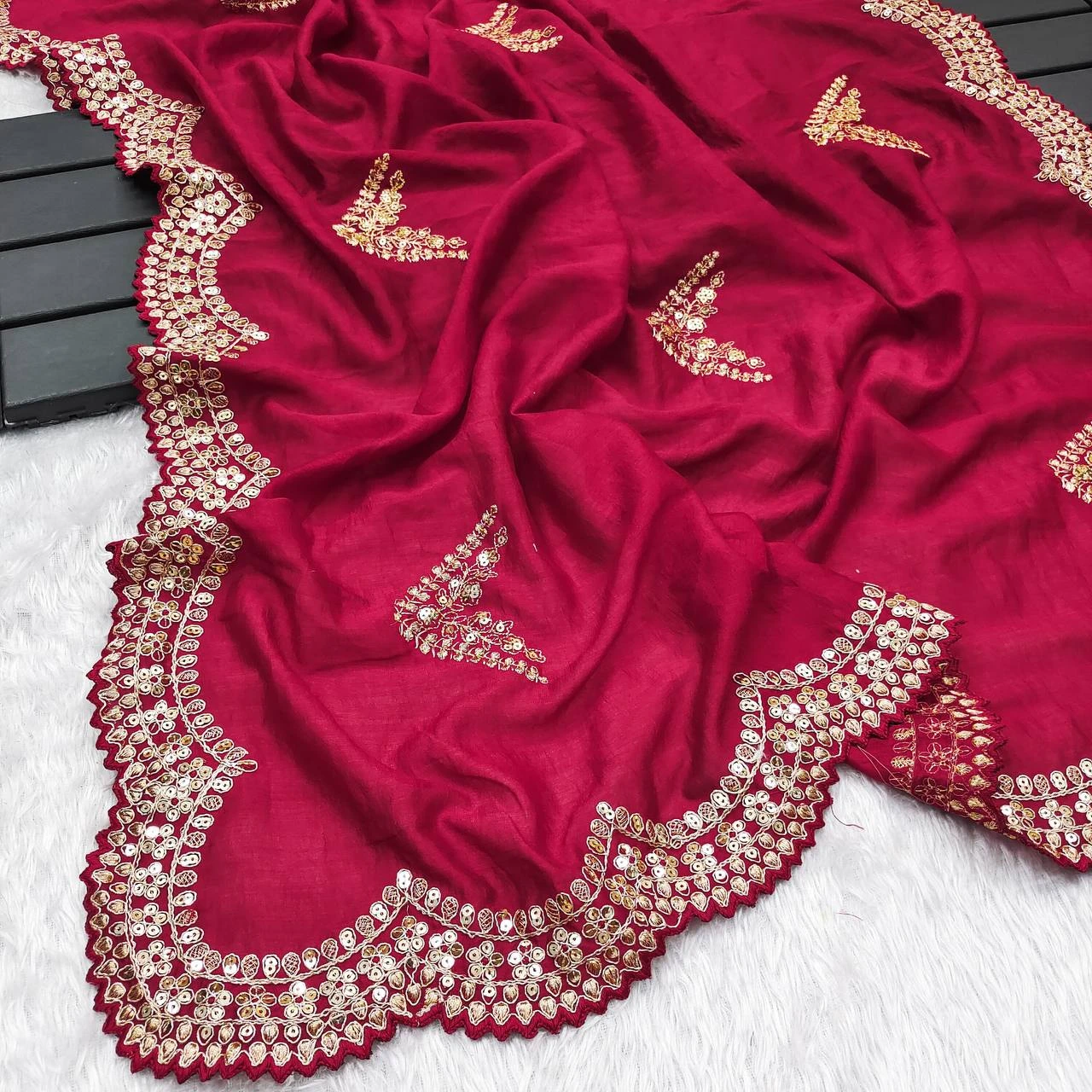 Vardan Ethnic Bt-1233 Pure Two-Tone Vichitra Silk Wholesale Fancy Sarees — Wholesale Sarees, MPA wholesale from Surat - Gallery Image 3